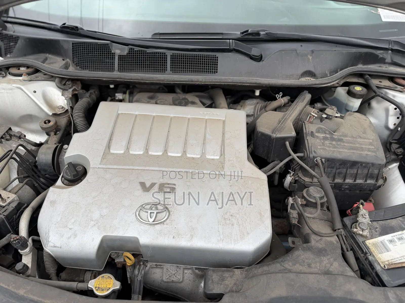 Toyota Venza LE 2010 Silver