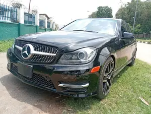 Mercedes-Benz C300 2013 Black