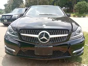 Mercedes-Benz C300 2013 Black