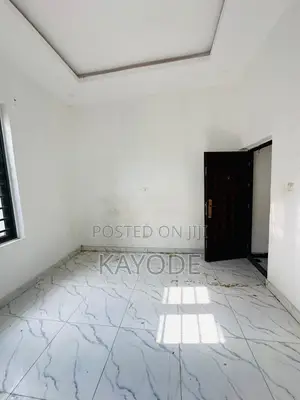 5bdrm Duplex in Idado for rent
