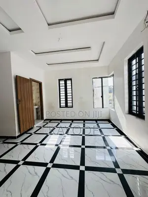 5bdrm Duplex in Idado for rent