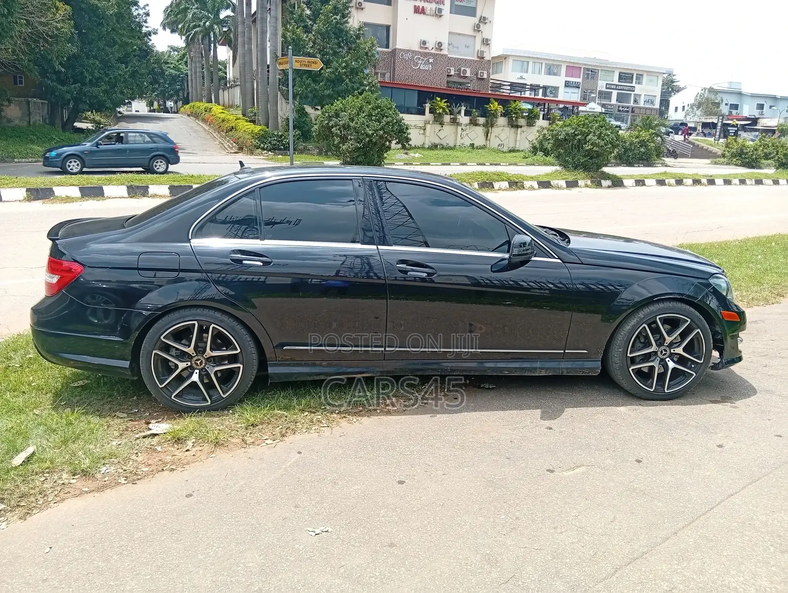 Mercedes-Benz C300 2013 Black