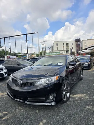 Toyota Camry SE 4dr Sedan (2.5L 4cyl 6A) 2013 Black