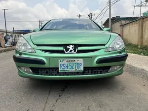 Peugeot 607 2010 Green