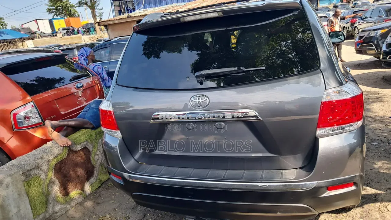 Toyota Highlander 2012 Gray