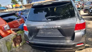 Toyota Highlander 2012 Gray