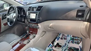 Toyota Highlander 2012 Gray