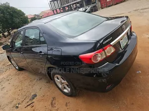 Toyota Corolla LE 4dr Sedan (1.8L 4cyl 4A) 2011 Black