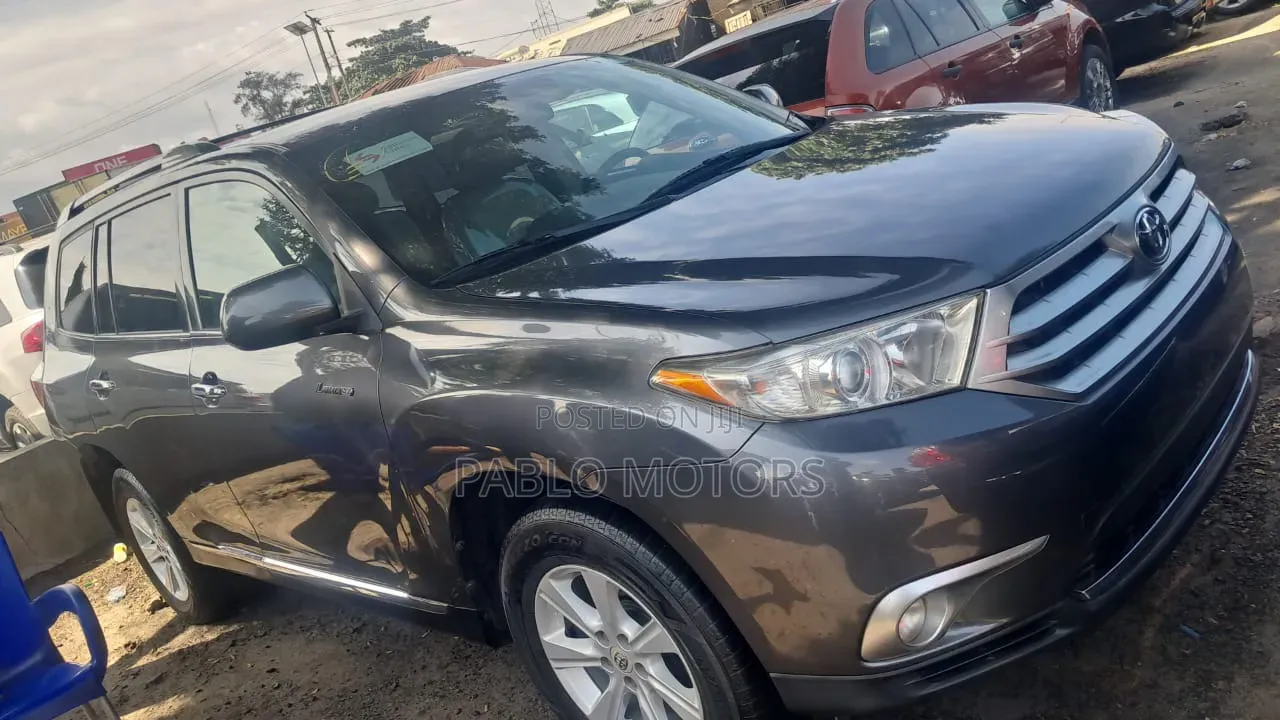 Toyota Highlander 2012 Gray