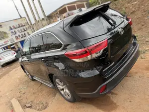 Toyota Highlander XLE 4dr SUV (3.5L 6cyl 6A) 2015 Black