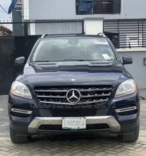 Mercedes-Benz M Class ML350 4MATIC 4dr SUV AWD (3.5L 6cyl 7A) 2015 Blue