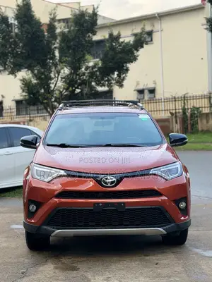 Toyota RAV4 XLE AWD (2.5L 4cyl 6A) 2016 Maroon