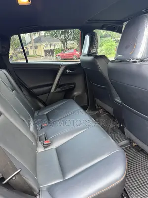 Toyota RAV4 XLE AWD (2.5L 4cyl 6A) 2016 Maroon