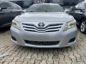 Toyota Camry 2010 Silver