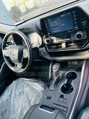 Toyota Highlander XLE 2022 Black