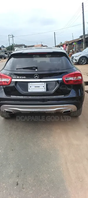 Mercedes-Benz GLA 250 2017 Black