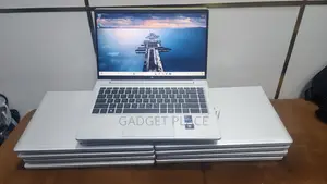 Laptop HP EliteBook 640 G9 16GB Intel Core i7 SSD 512GB