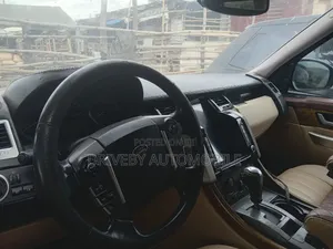 Land Rover Range Rover Sport 2009 Red