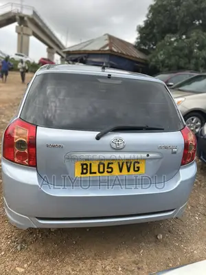 Toyota Corolla LE 2005 Blue