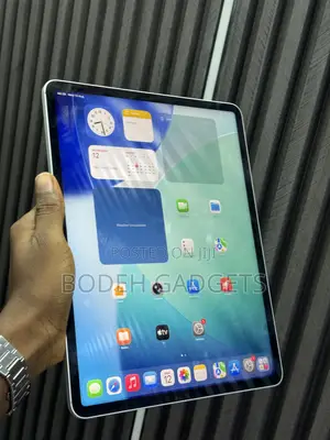 Apple iPad Pro 12.9 (2022) 128 GB Silver