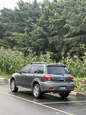 Mitsubishi Outlander 2005 Gray