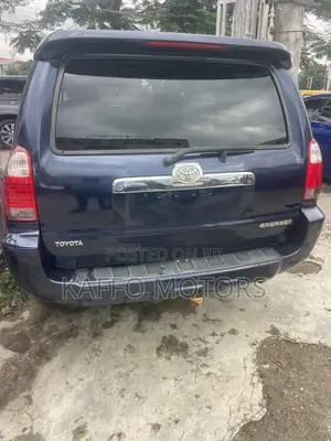 Toyota 4-Runner Limited 2008 Blue