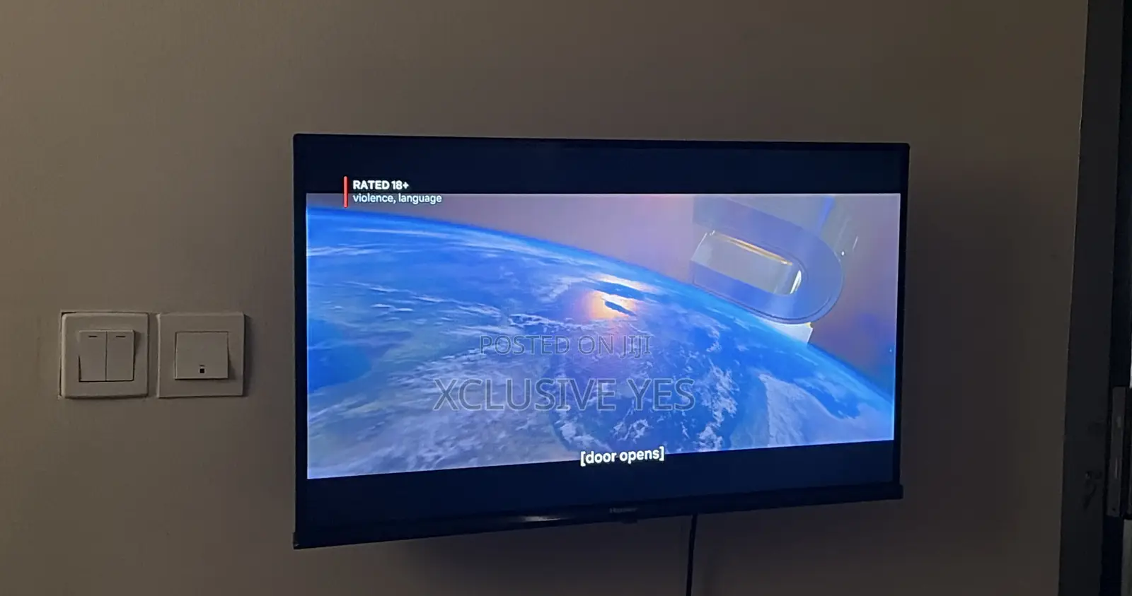 32 Inches Smart Hisense TV