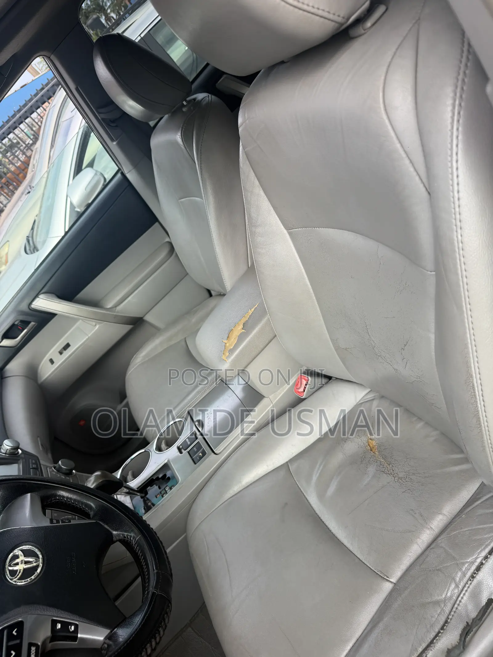 Toyota Highlander SE 2011 Gray
