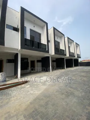 3bdrm Duplex in Ikota for sale