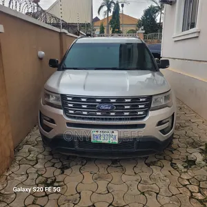 Ford Explorer 2017 Silver