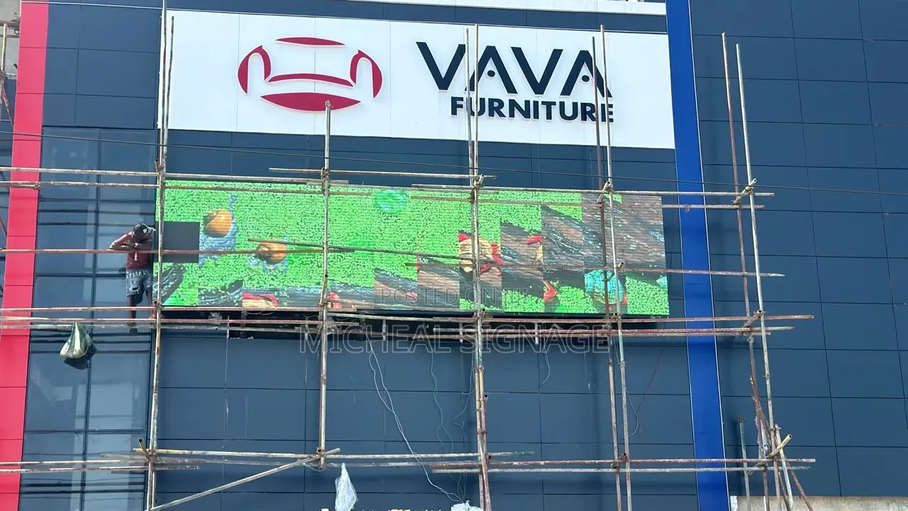 Mall Advert Screen
