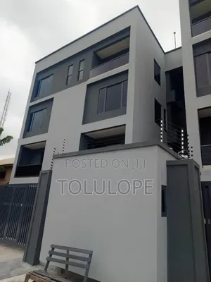3bdrm Block of Flats in Lekki Phase 1 for rent