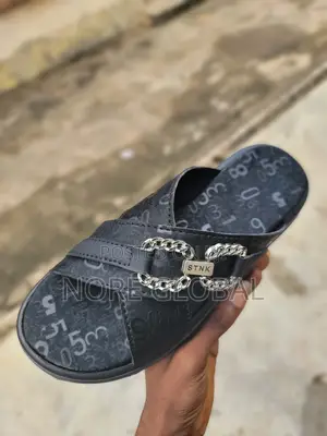 Black Single Slippers