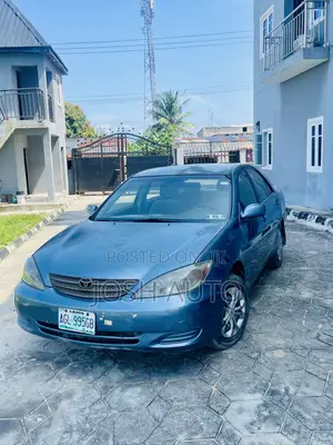 Toyota Camry 2004 Blue