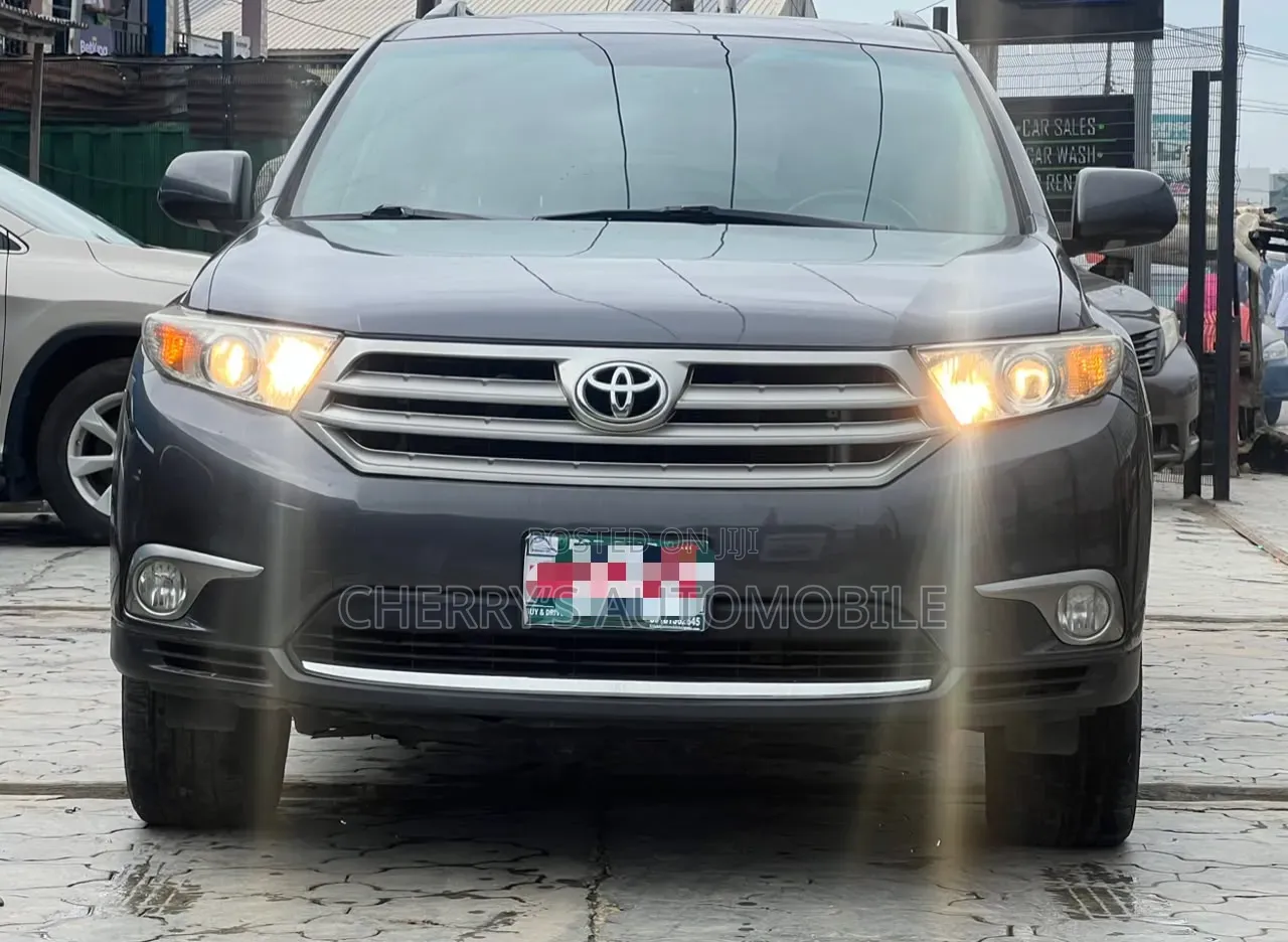 Toyota Highlander 2012 Gray