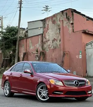 Mercedes-Benz C300 2009 Red