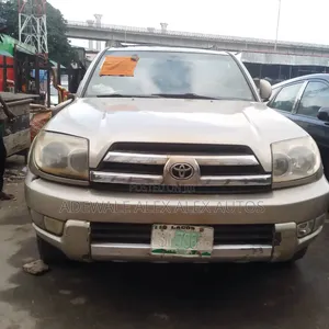 Toyota 4-Runner 2005 Gold