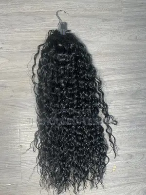 Curly Hair Ponytail
