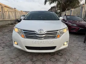 Toyota Venza V6 AWD 2011 White