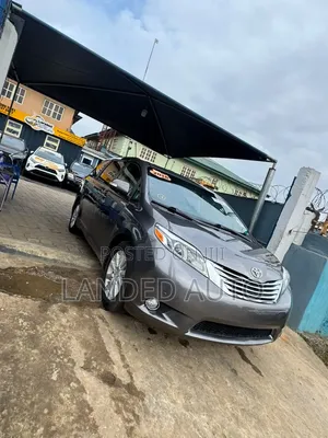 Toyota Sienna 2016 Gray