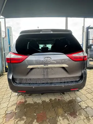 Toyota Sienna 2016 Gray
