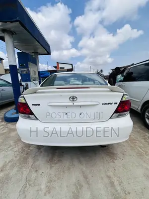 Toyota Camry SE 4rd Sedan (2.4L 4cyl 5M) 2004 White