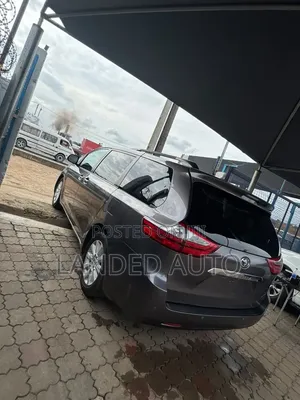 Toyota Sienna 2016 Gray