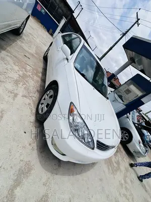 Toyota Camry SE 4rd Sedan (2.4L 4cyl 5M) 2004 White