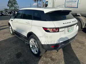 Land Rover Range Rover Evoque Pure 4x4 (2.0L 4cyl 9A) 2014 White