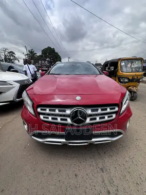 Mercedes-Benz GLA 250 2016 Red