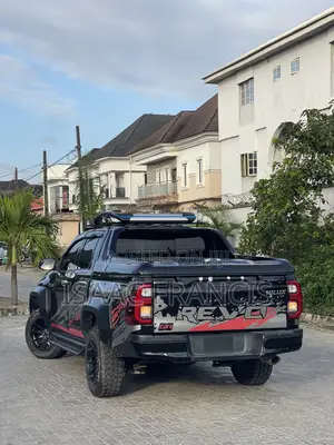 Toyota Hilux Revo Double Cab Petrol 2.7 AWD 2021 Black
