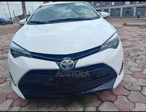 Toyota Corolla 2015 White
