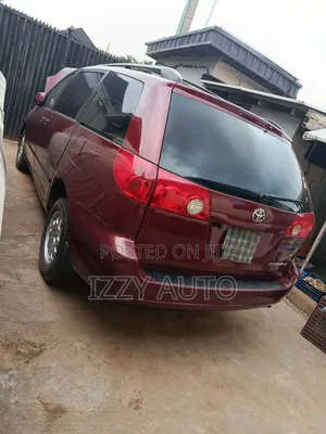 Toyota Sienna LE AWD 2006 Red