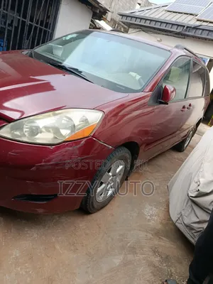 Toyota Sienna LE AWD 2006 Red